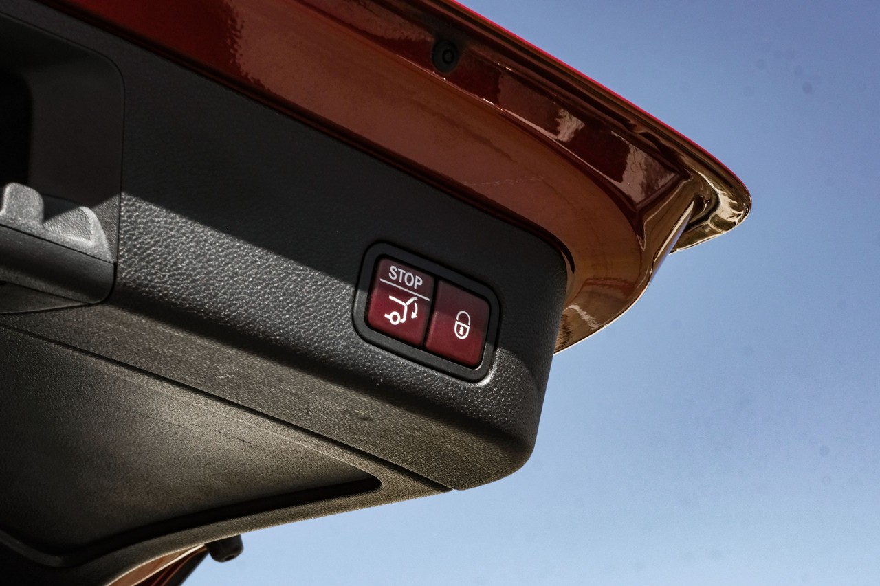 Mercedes-Benz GLE Vehicle Main Gallery Image 49