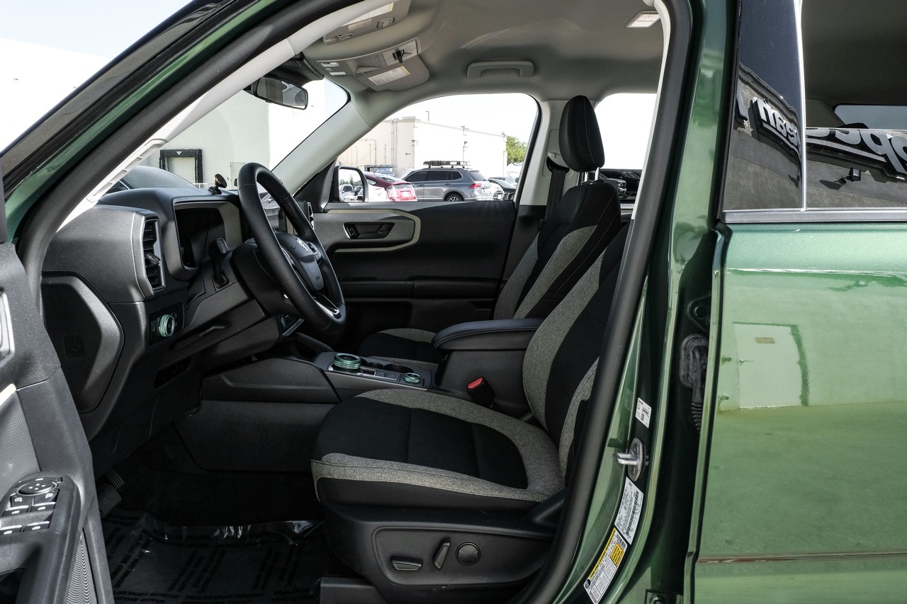 Ford Bronco Sport Vehicle Main Gallery Image 04