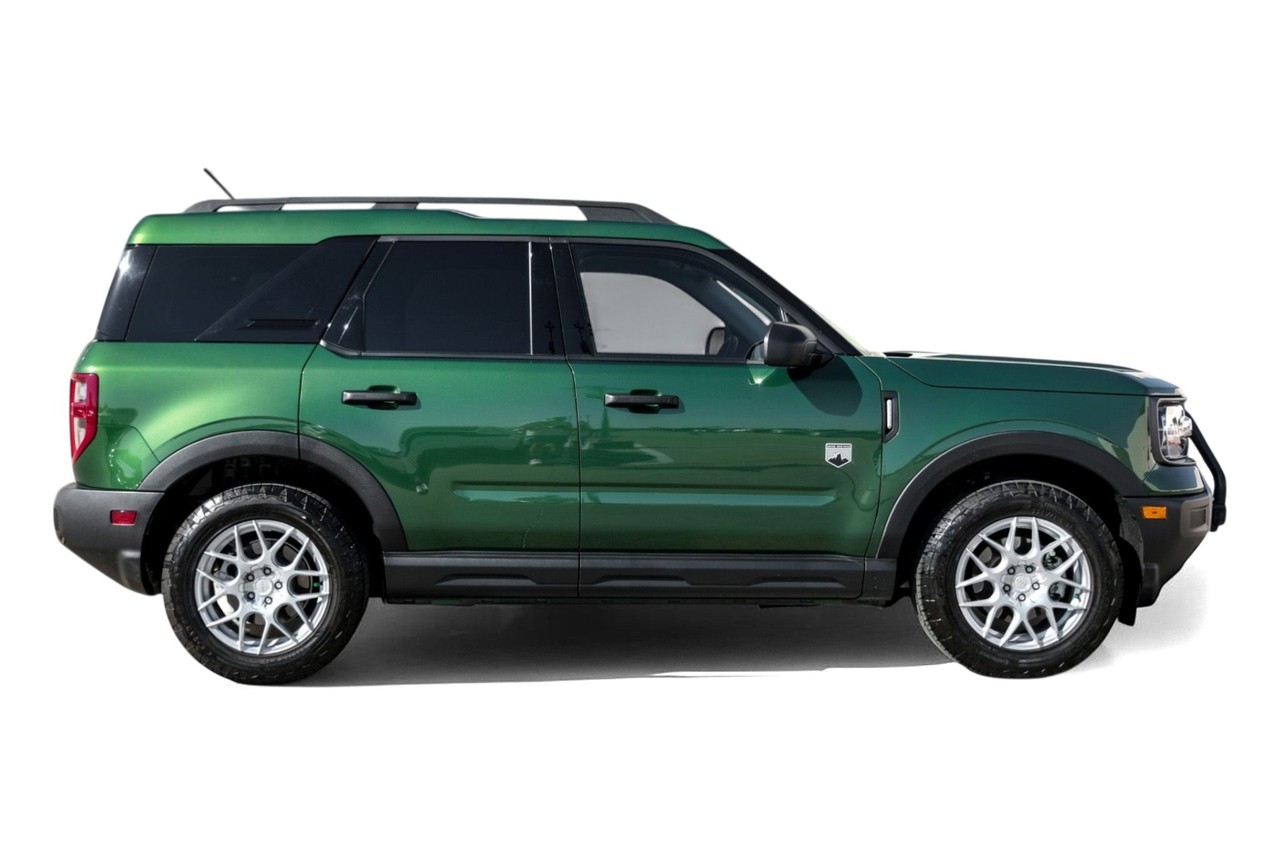 Ford Bronco Sport Vehicle Main Gallery Image 07