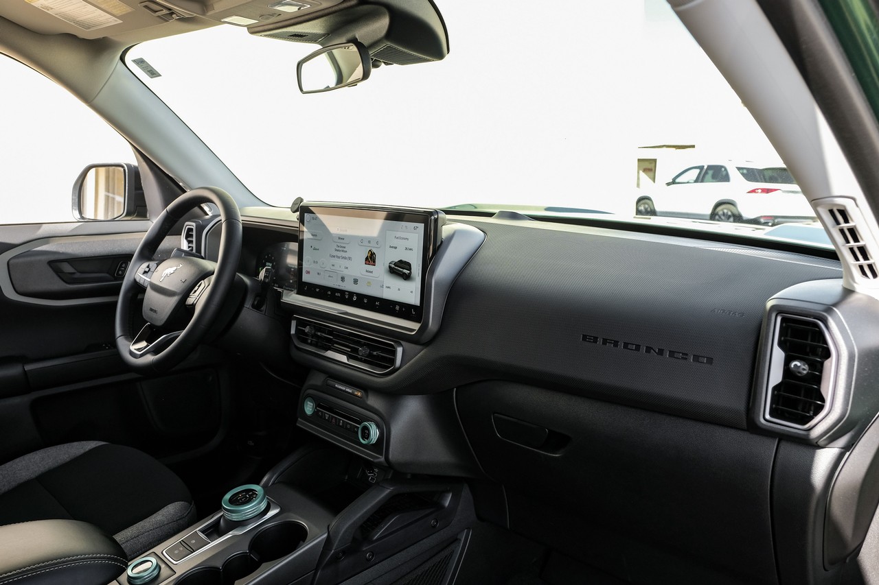 Ford Bronco Sport Vehicle Main Gallery Image 12