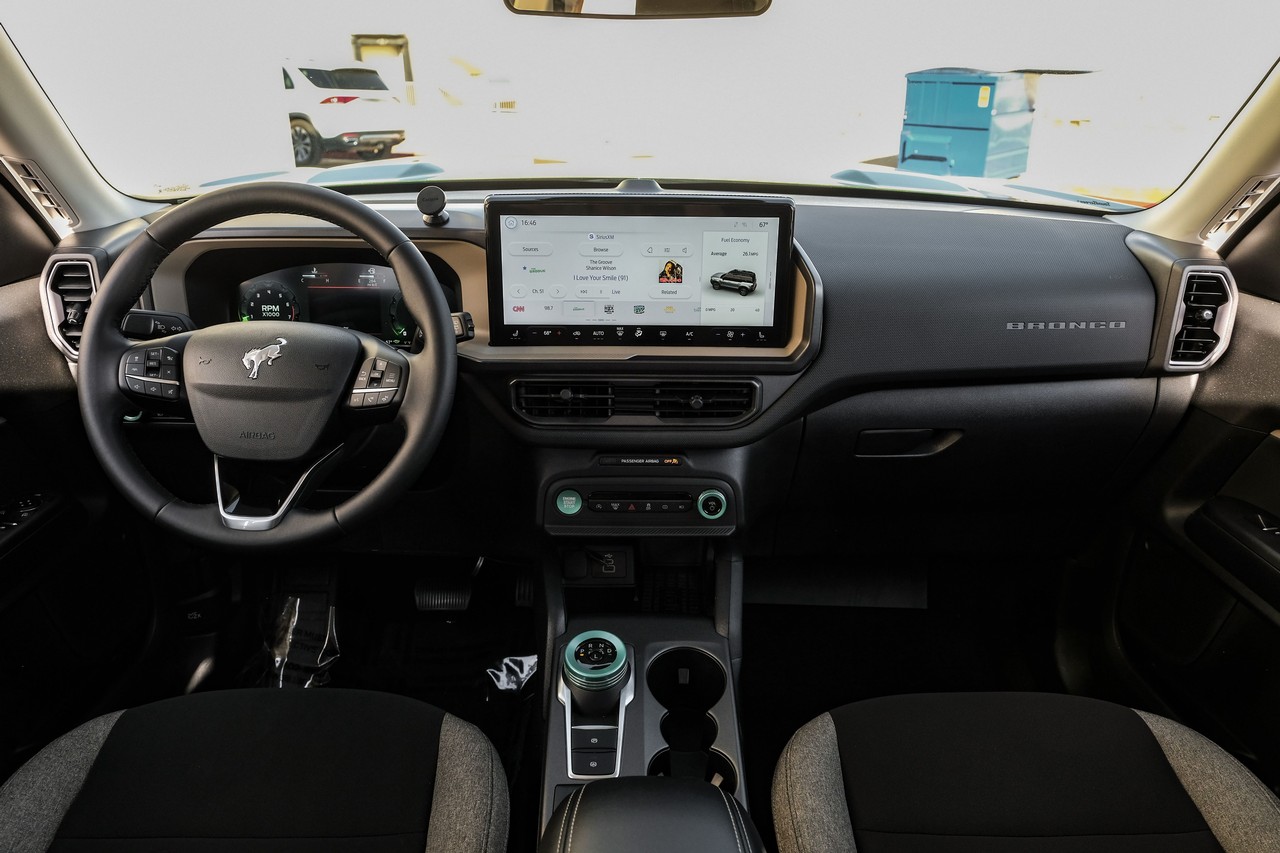 Ford Bronco Sport Vehicle Main Gallery Image 14