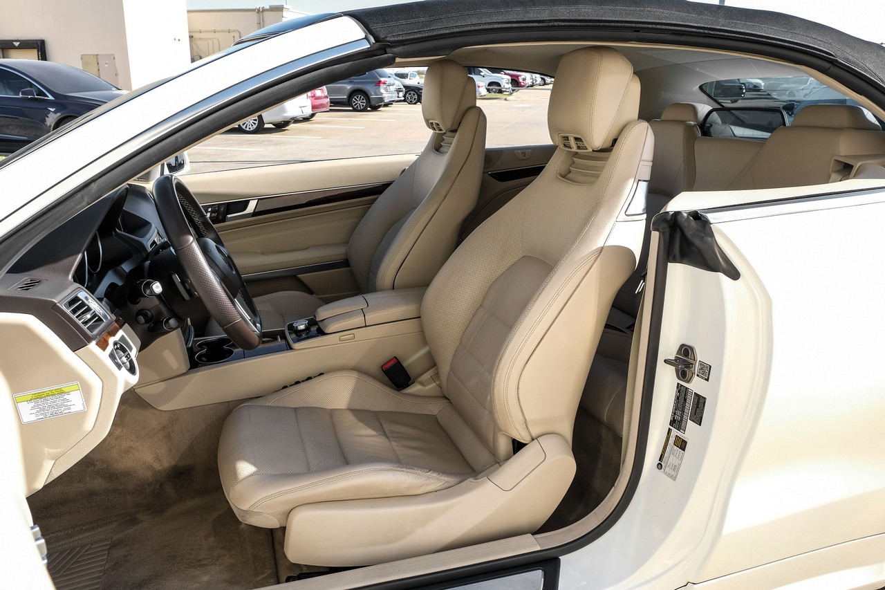 Mercedes-Benz E 550 Vehicle Main Gallery Image 27