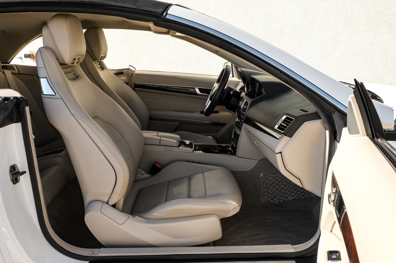 Mercedes-Benz E 550 Vehicle Main Gallery Image 28