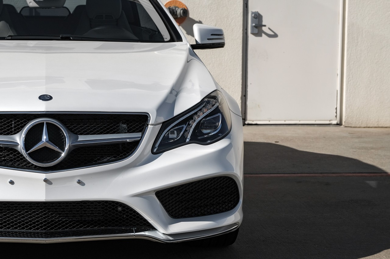 Mercedes-Benz E 550 Vehicle Main Gallery Image 37