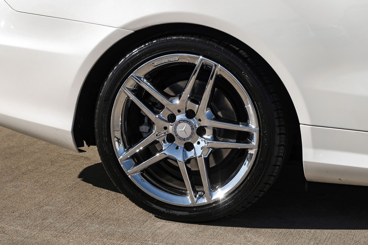 Mercedes-Benz E 550 Vehicle Main Gallery Image 41