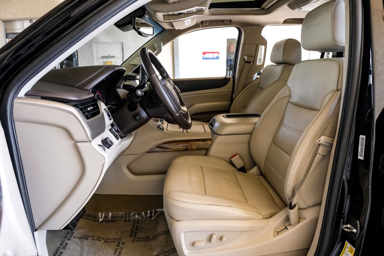 GMC Yukon Vehicle Main Gallery Image 04