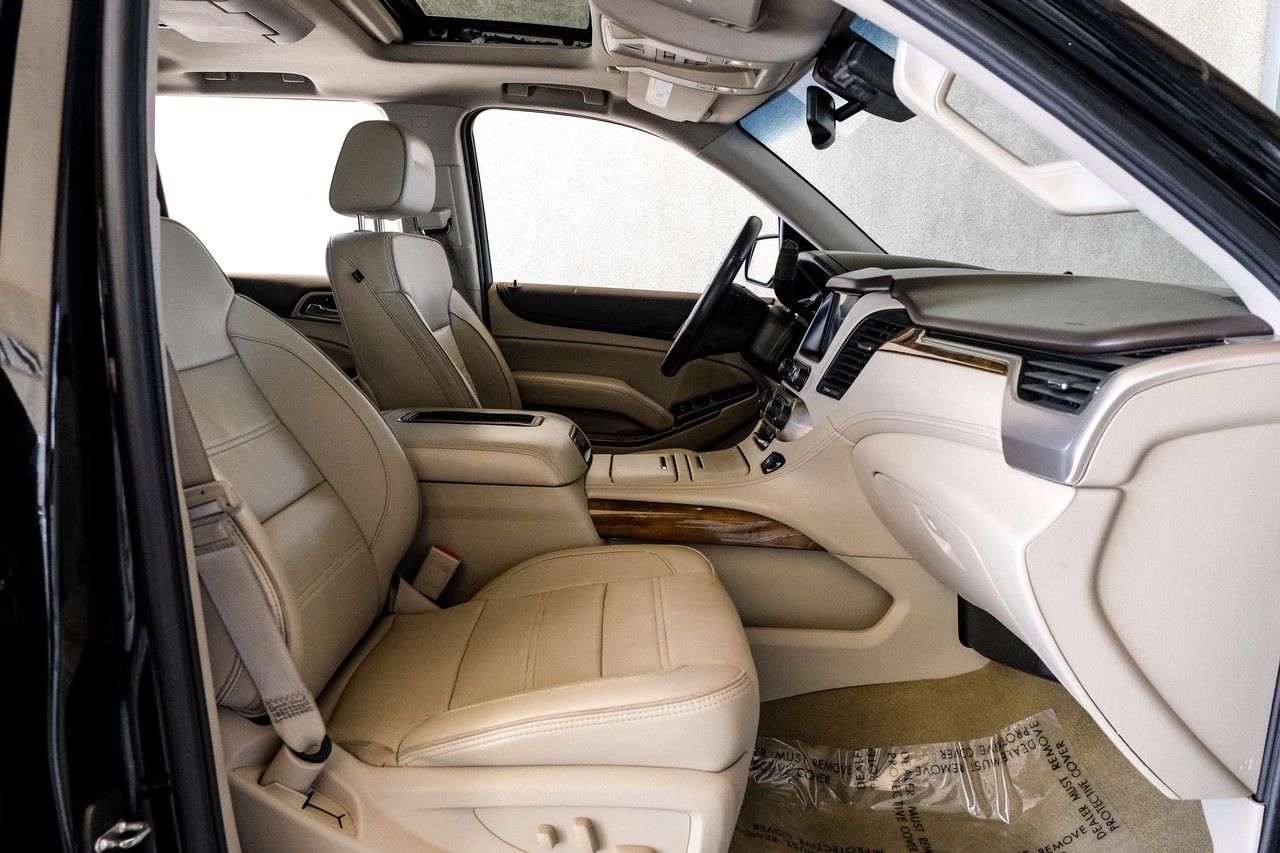 GMC Yukon Vehicle Main Gallery Image 35