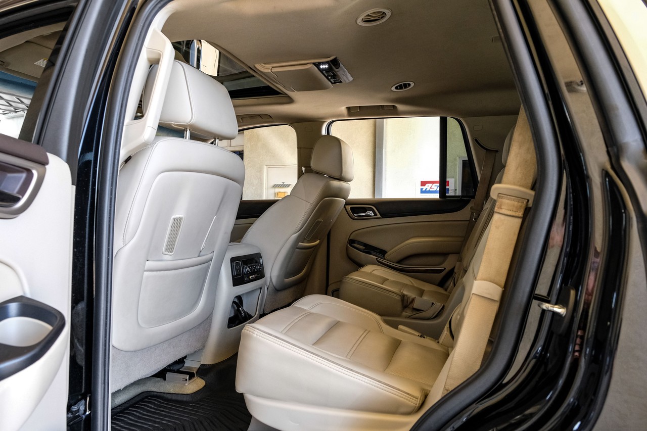 GMC Yukon Vehicle Main Gallery Image 43