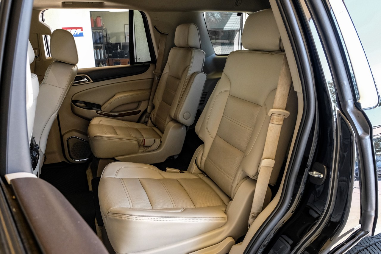 GMC Yukon Vehicle Main Gallery Image 44