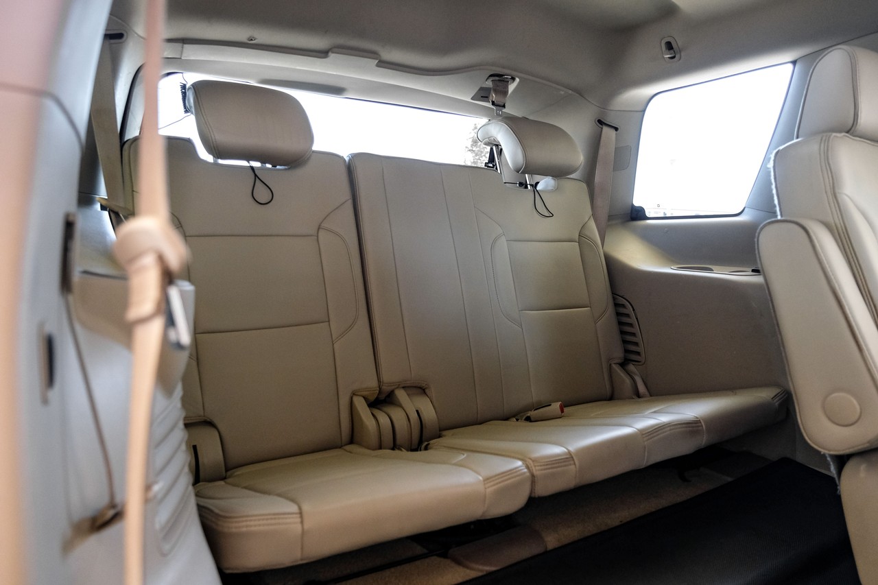 GMC Yukon Vehicle Main Gallery Image 45