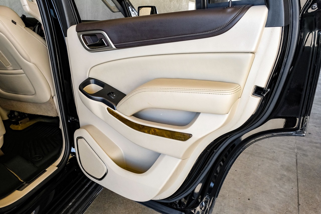 GMC Yukon Vehicle Main Gallery Image 52