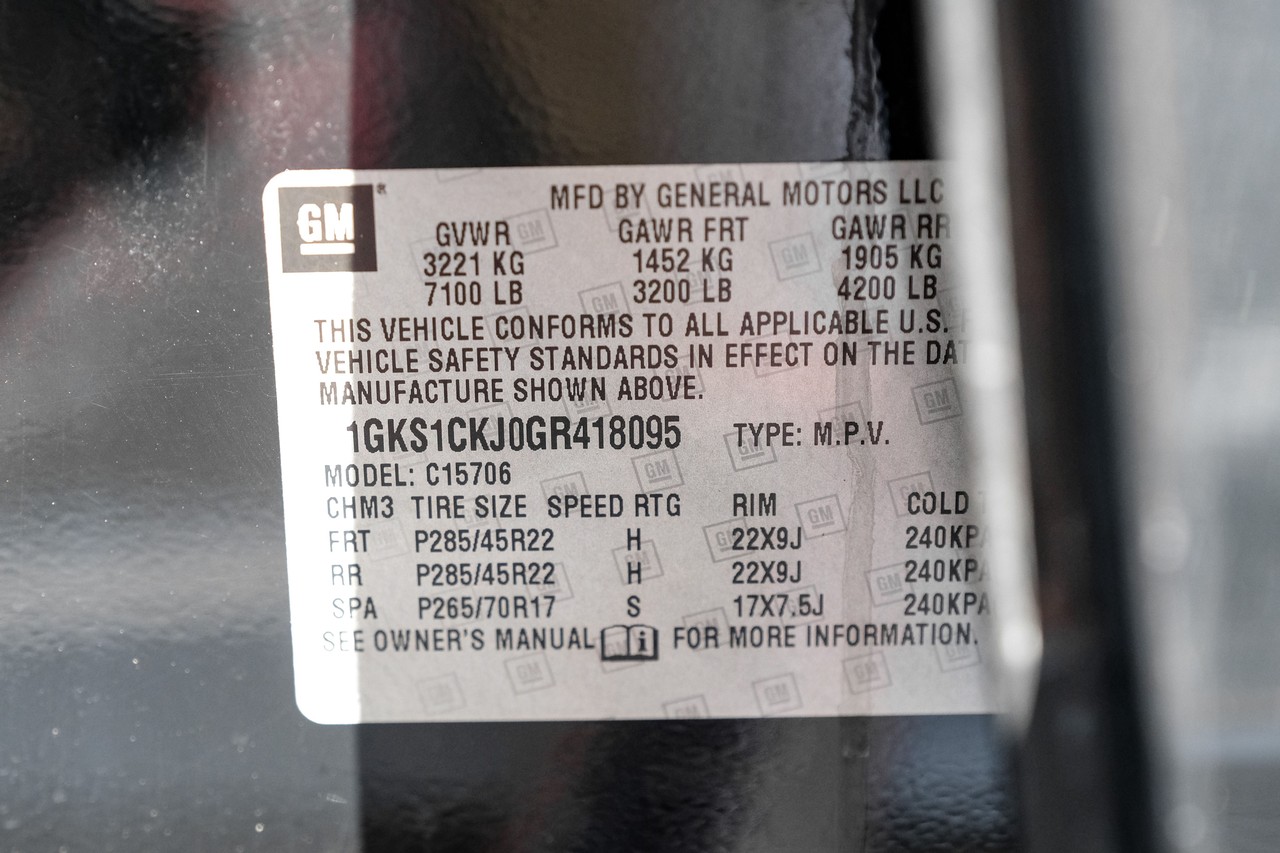 GMC Yukon Vehicle Main Gallery Image 63