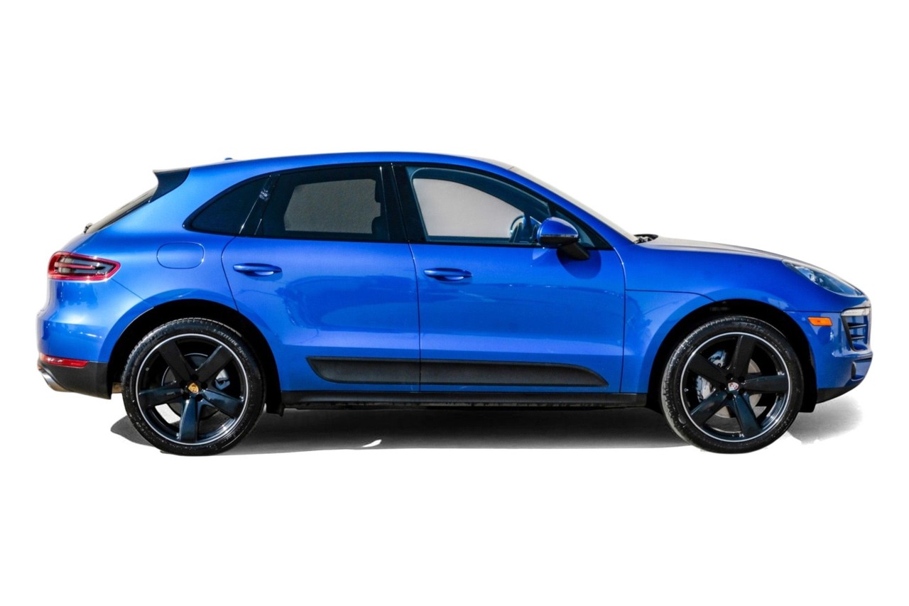 Porsche Macan Vehicle Main Gallery Image 08