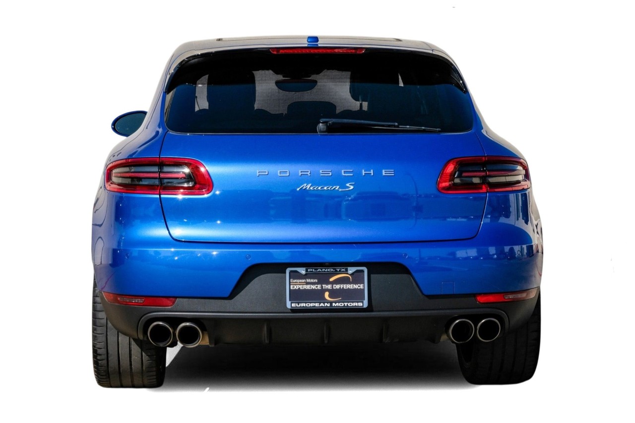 Porsche Macan Vehicle Main Gallery Image 10