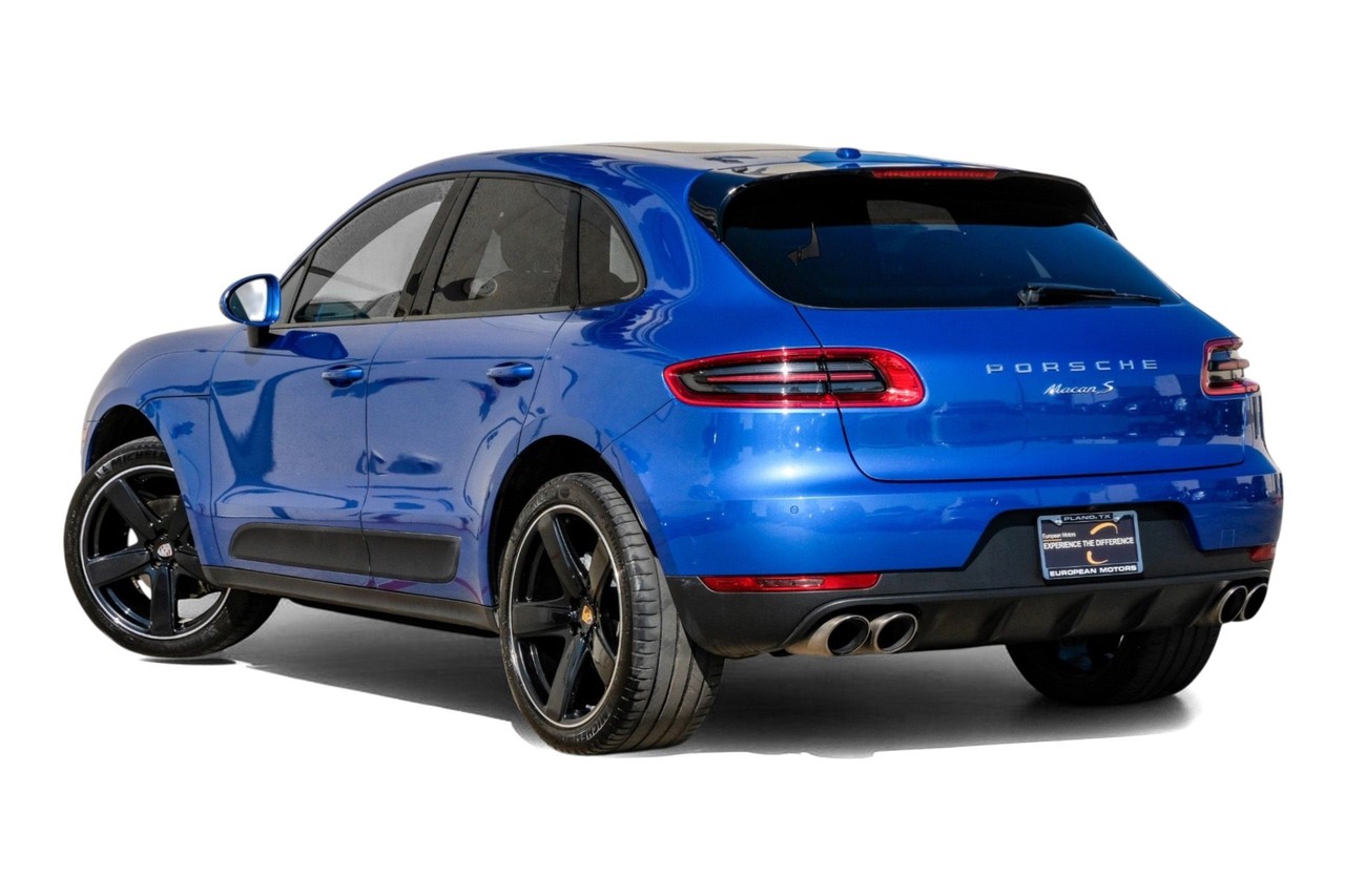 Porsche Macan Vehicle Main Gallery Image 11