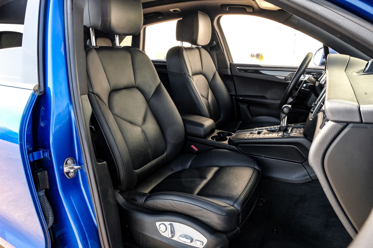 Porsche Macan Vehicle Main Gallery Image 33