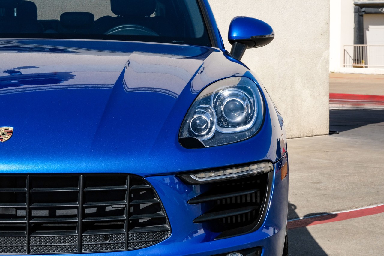 Porsche Macan Vehicle Main Gallery Image 45