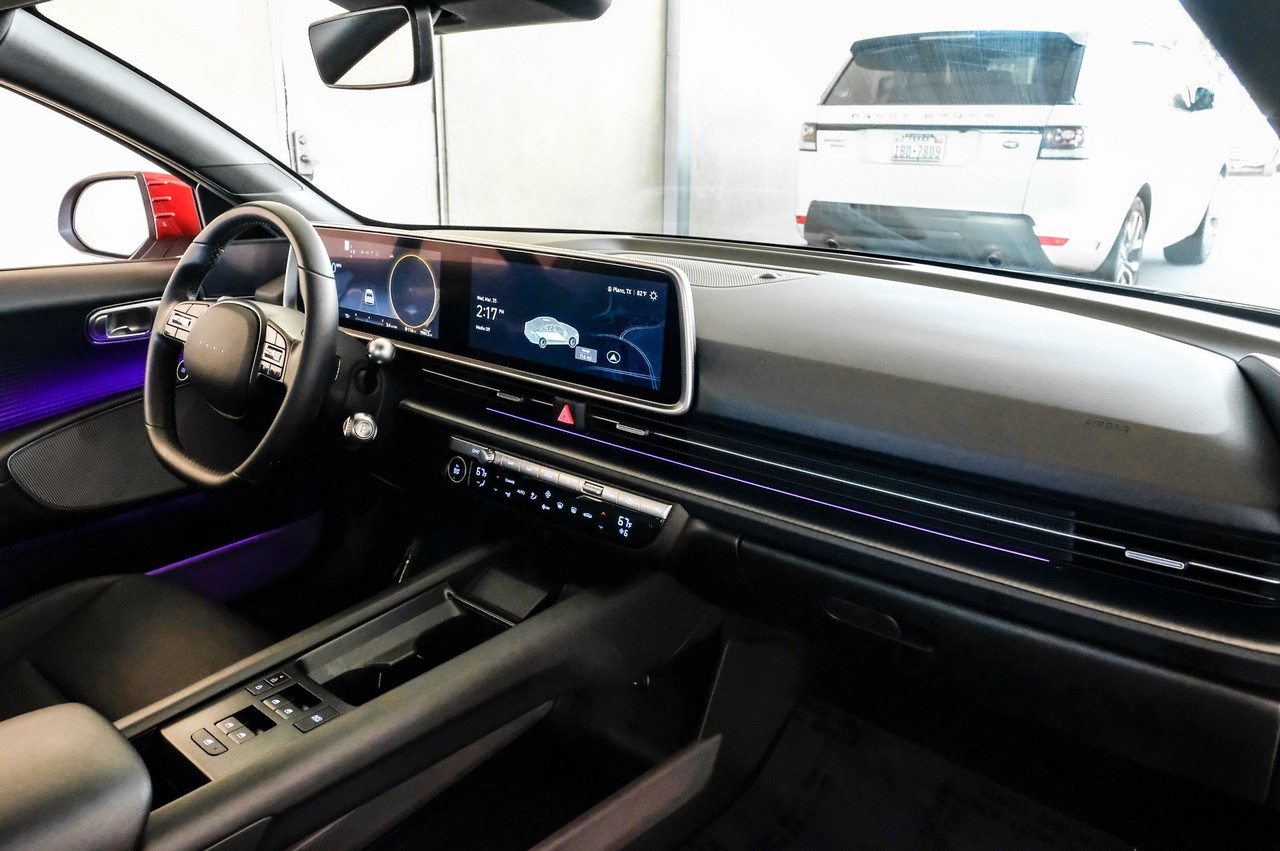 Hyundai IONIQ 6 Vehicle Main Gallery Image 12