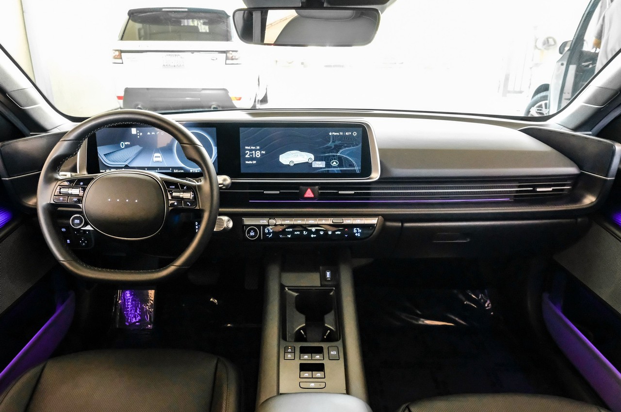 Hyundai IONIQ 6 Vehicle Main Gallery Image 14