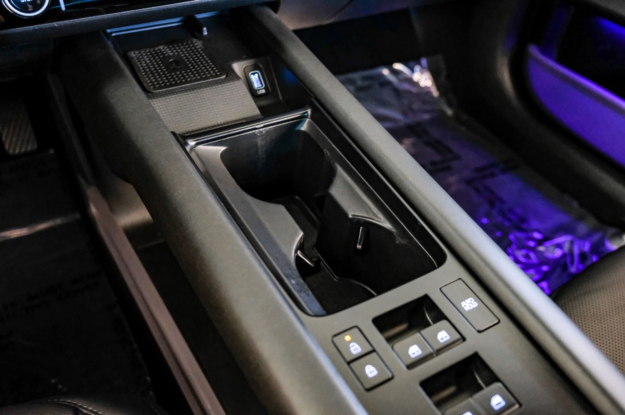 Hyundai IONIQ 6 Vehicle Main Gallery Image 21