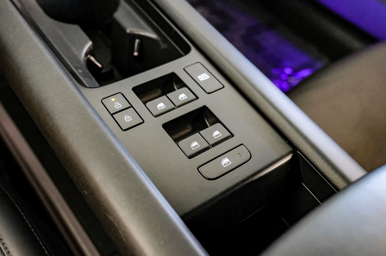 Hyundai IONIQ 6 Vehicle Main Gallery Image 22