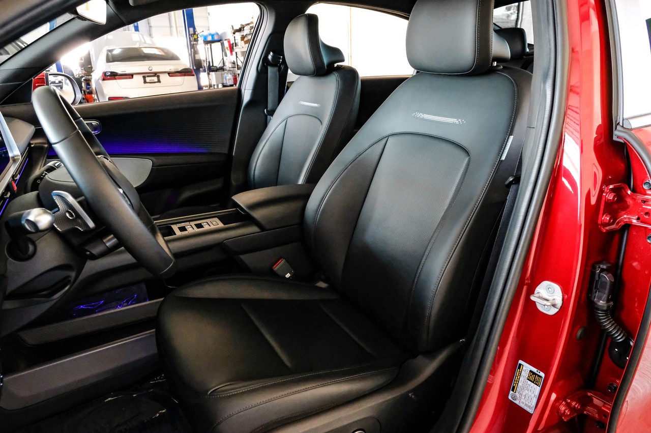 Hyundai IONIQ 6 Vehicle Main Gallery Image 29