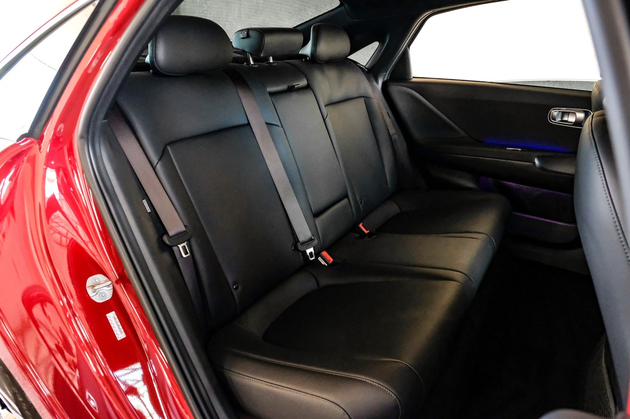 Hyundai IONIQ 6 Vehicle Main Gallery Image 33