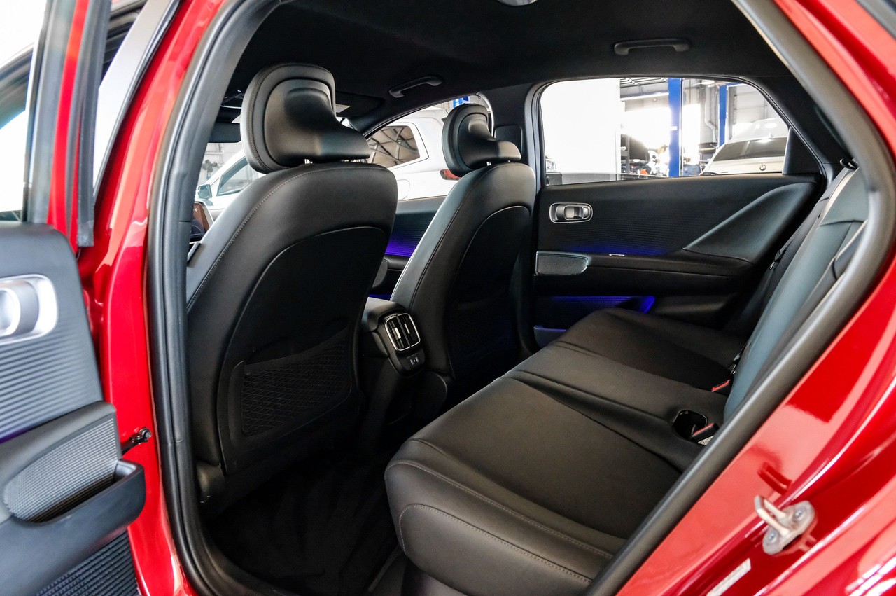 Hyundai IONIQ 6 Vehicle Main Gallery Image 36