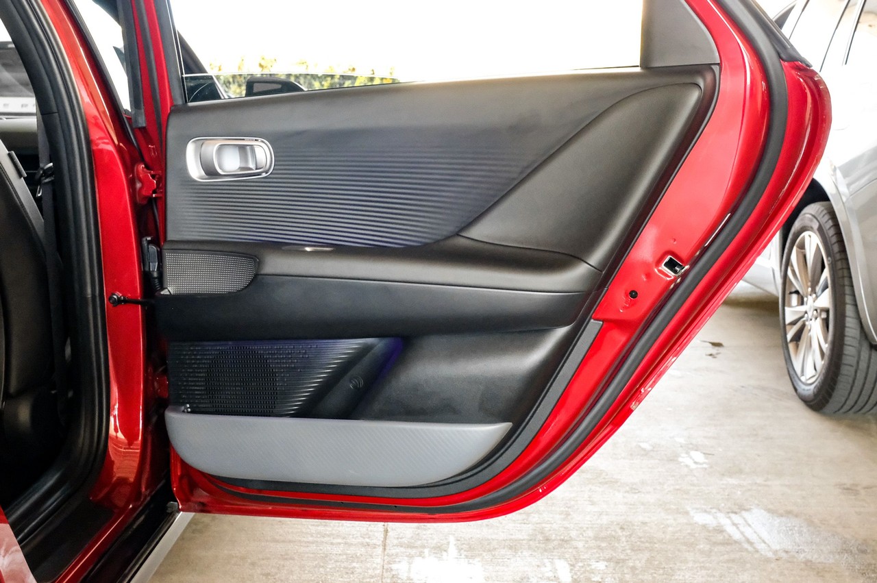 Hyundai IONIQ 6 Vehicle Main Gallery Image 42