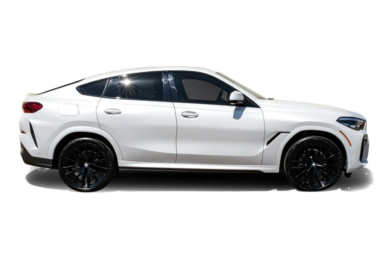 BMW X6 Vehicle Main Gallery Image 08