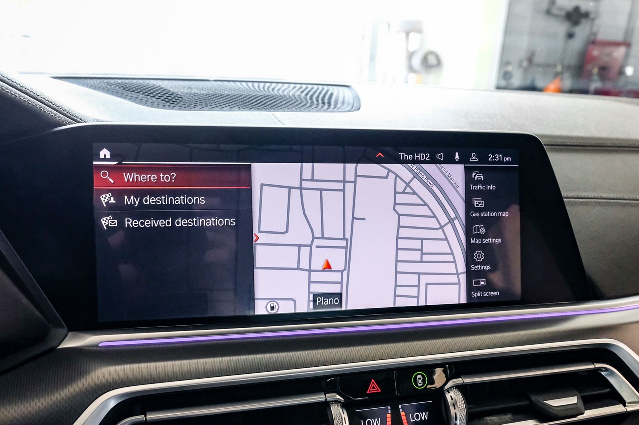 BMW X6 Vehicle Main Gallery Image 20