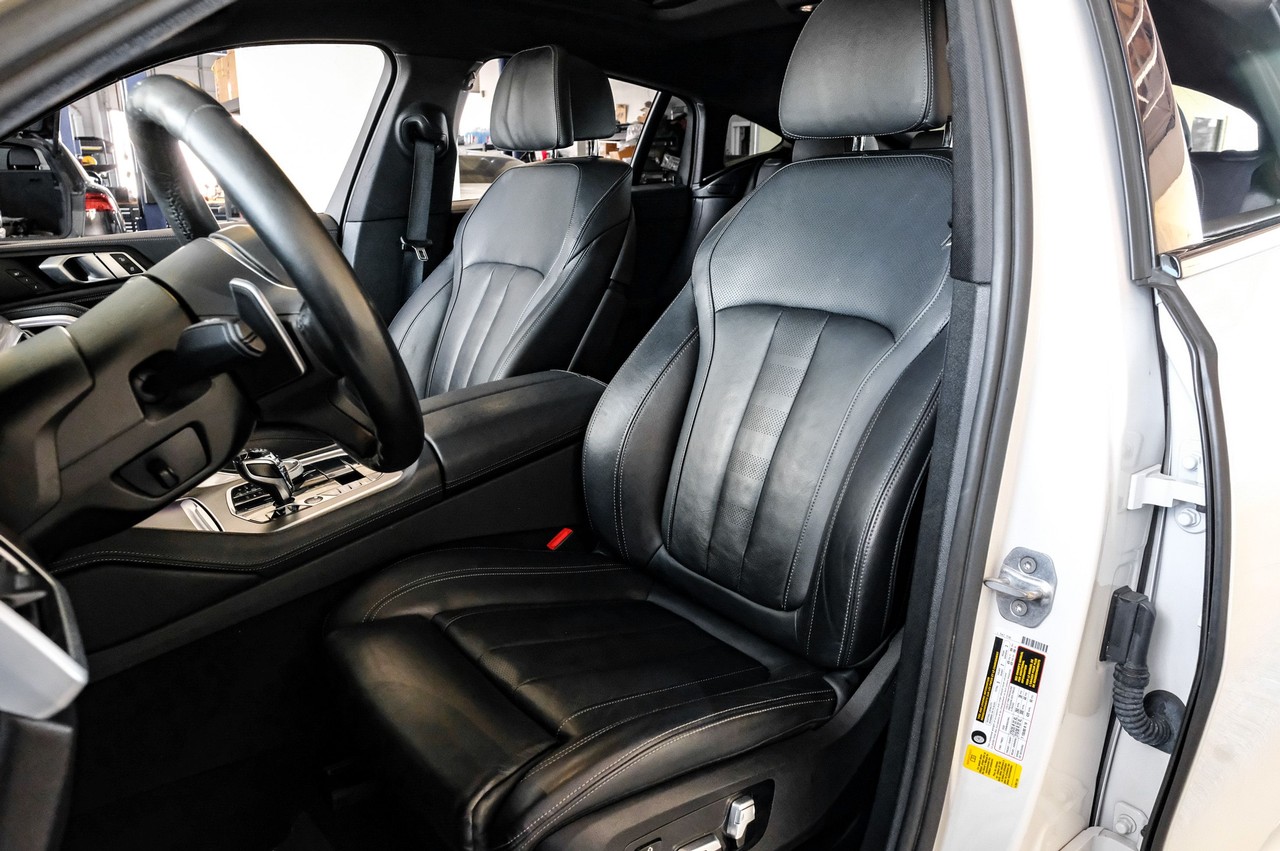 BMW X6 Vehicle Main Gallery Image 32