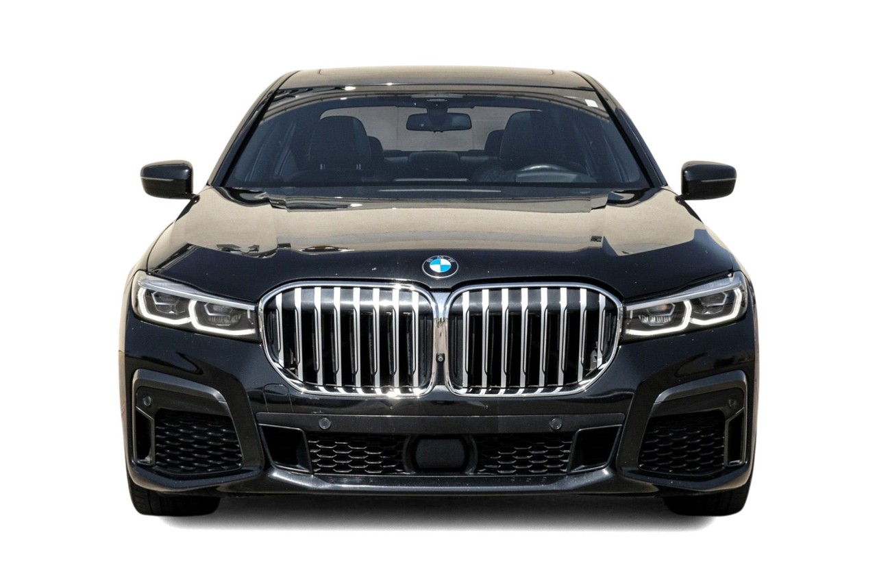 BMW 7 Series Vehicle Main Gallery Image 06