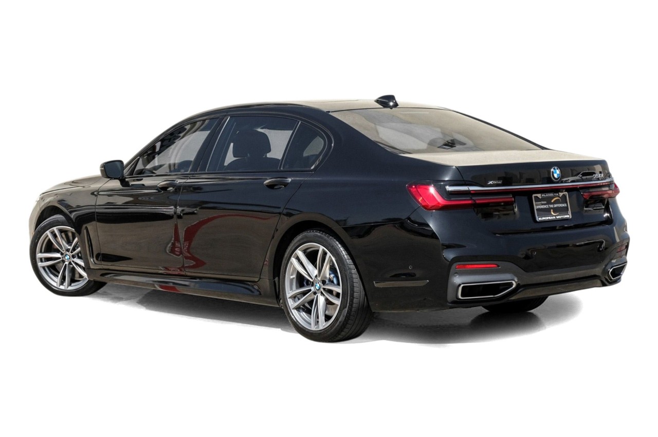 BMW 7 Series Vehicle Main Gallery Image 11