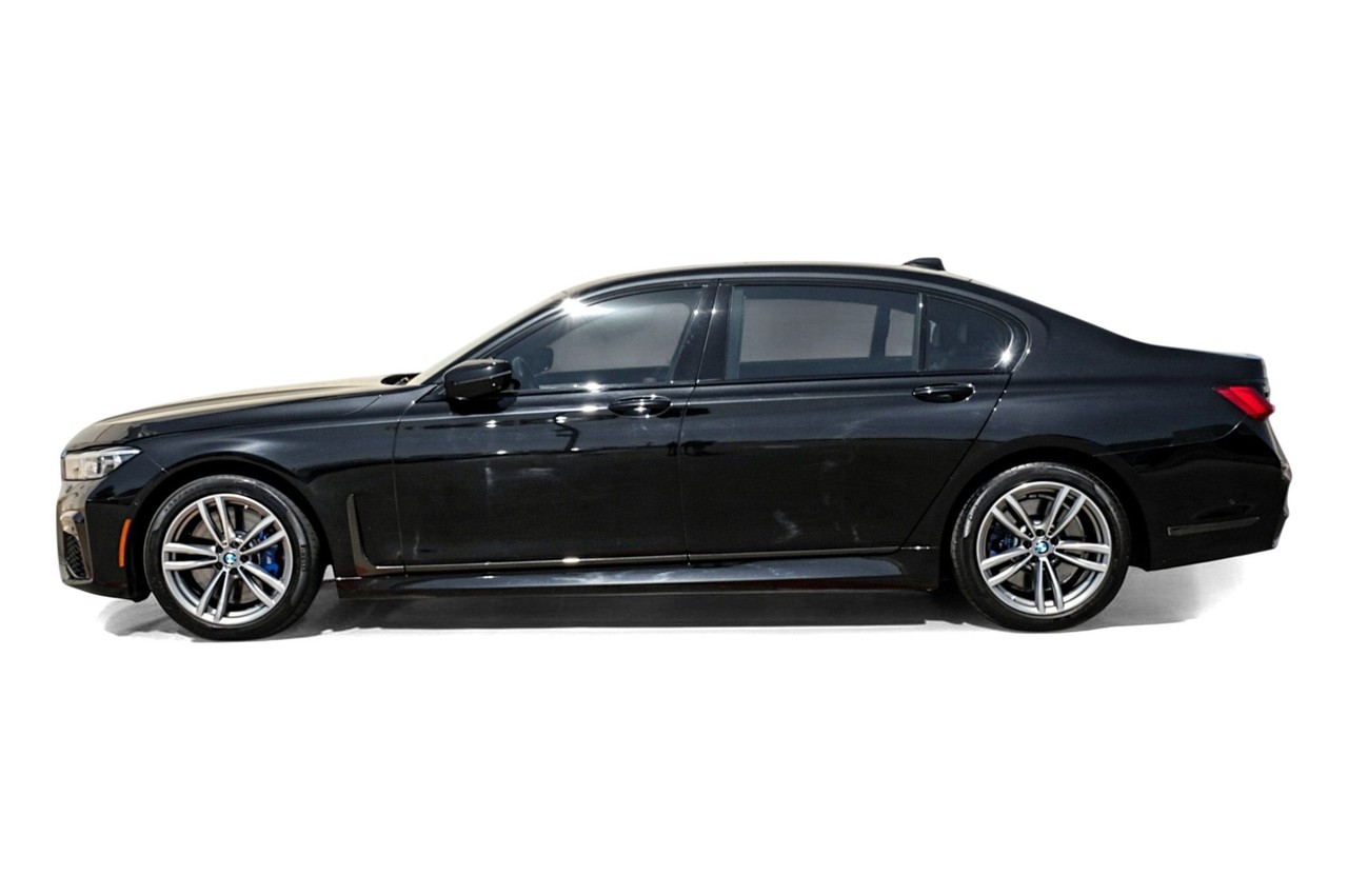 BMW 7 Series Vehicle Main Gallery Image 12