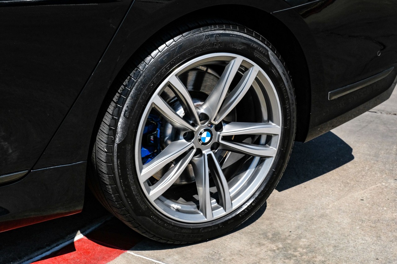 BMW 7 Series Vehicle Main Gallery Image 54