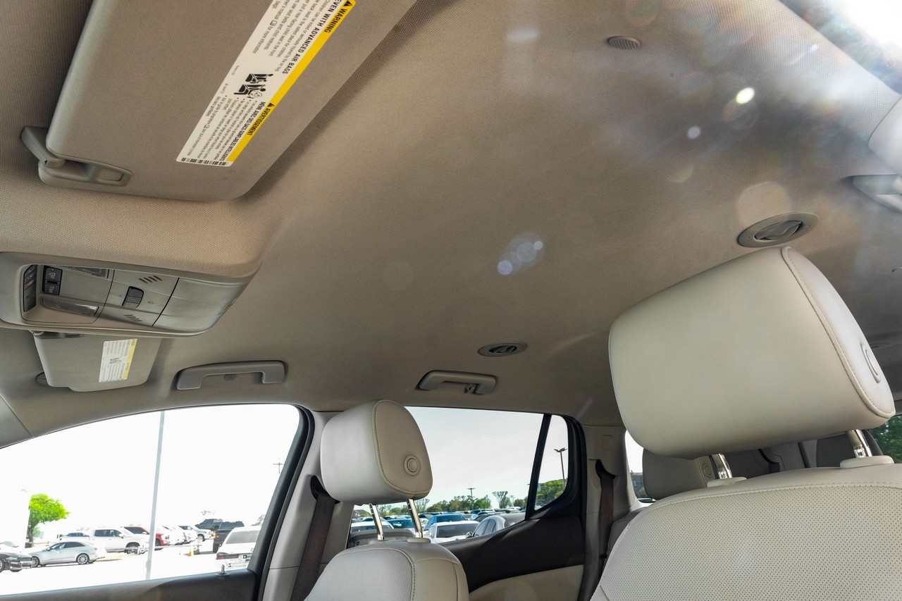 GMC Acadia Vehicle Main Gallery Image 30