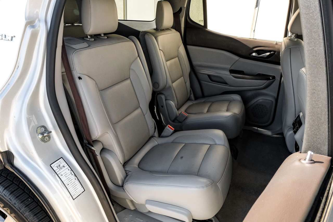 GMC Acadia Vehicle Main Gallery Image 36