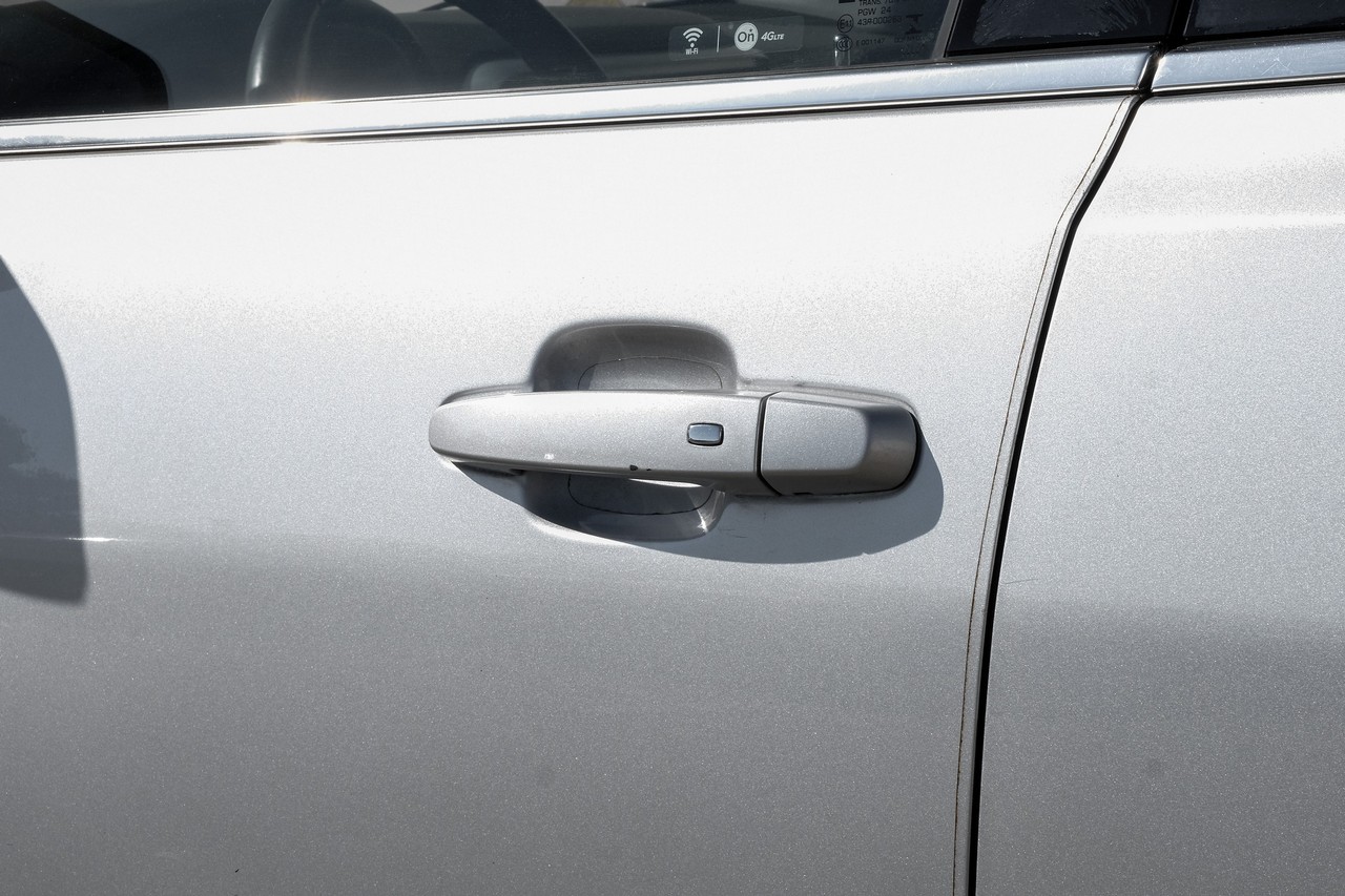 GMC Acadia Vehicle Main Gallery Image 42