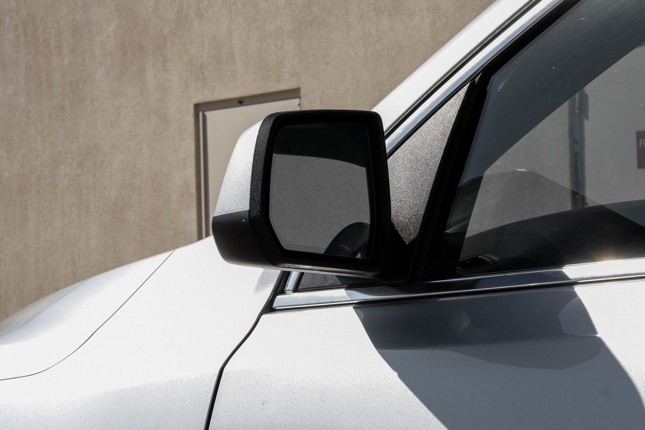 GMC Acadia Vehicle Main Gallery Image 43