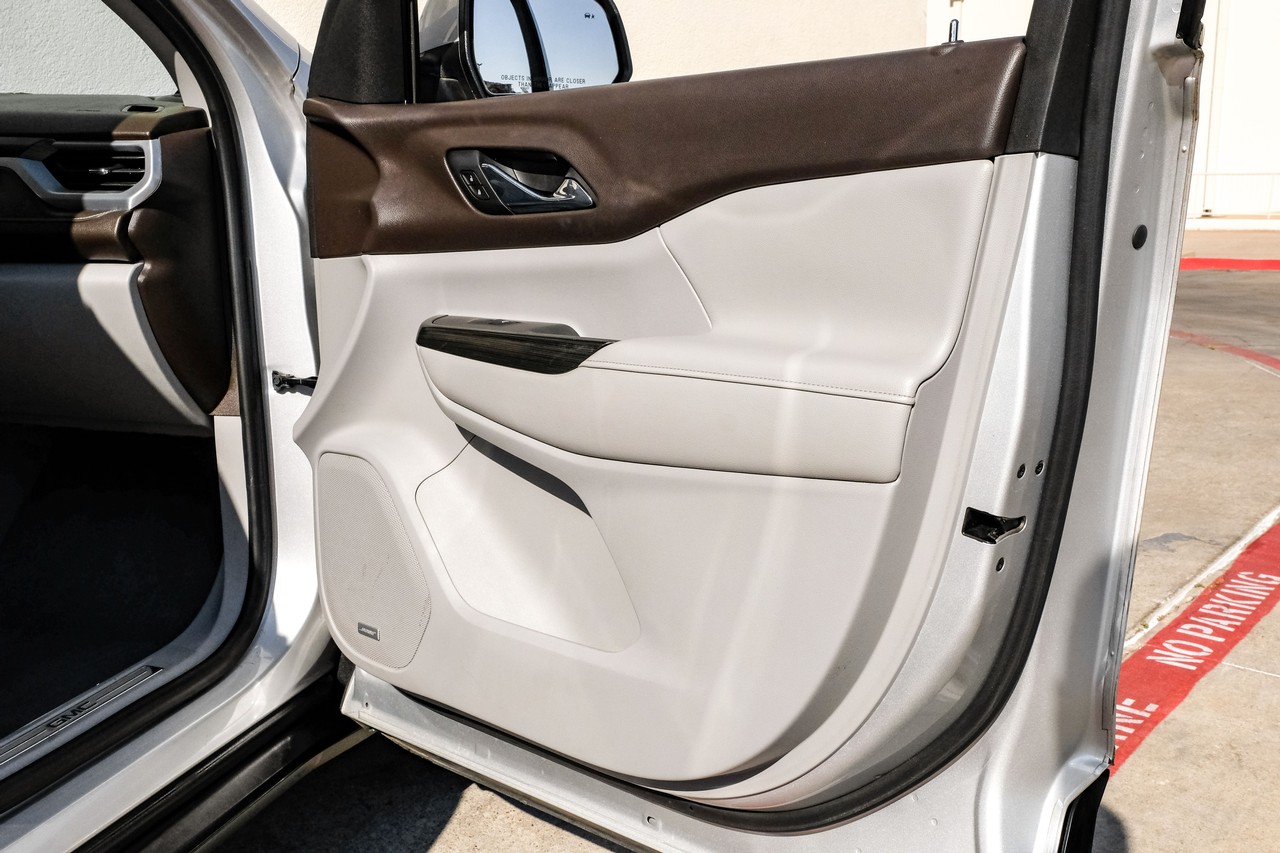 GMC Acadia Vehicle Main Gallery Image 47