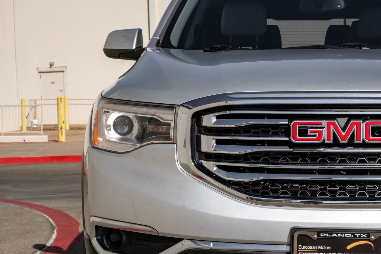 GMC Acadia Vehicle Main Gallery Image 49