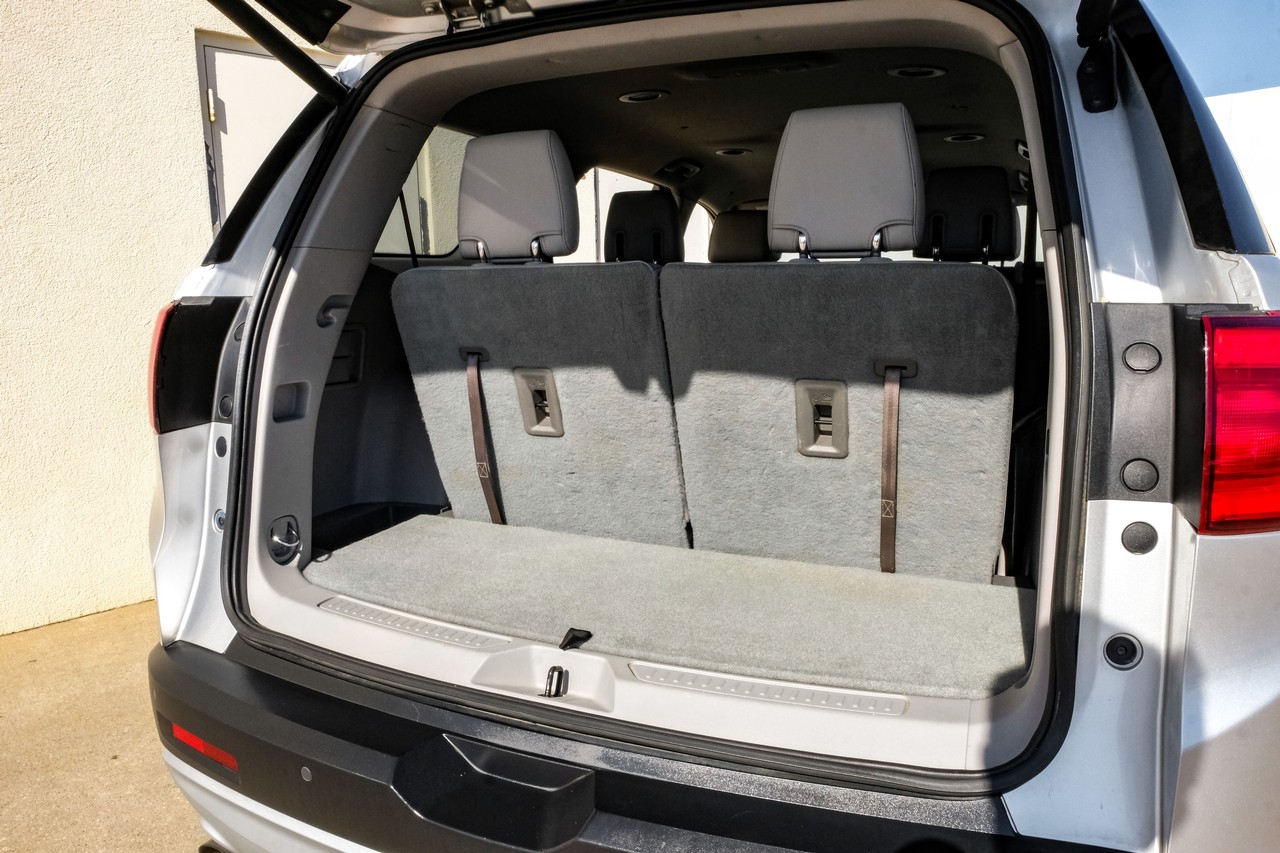 GMC Acadia Vehicle Main Gallery Image 51