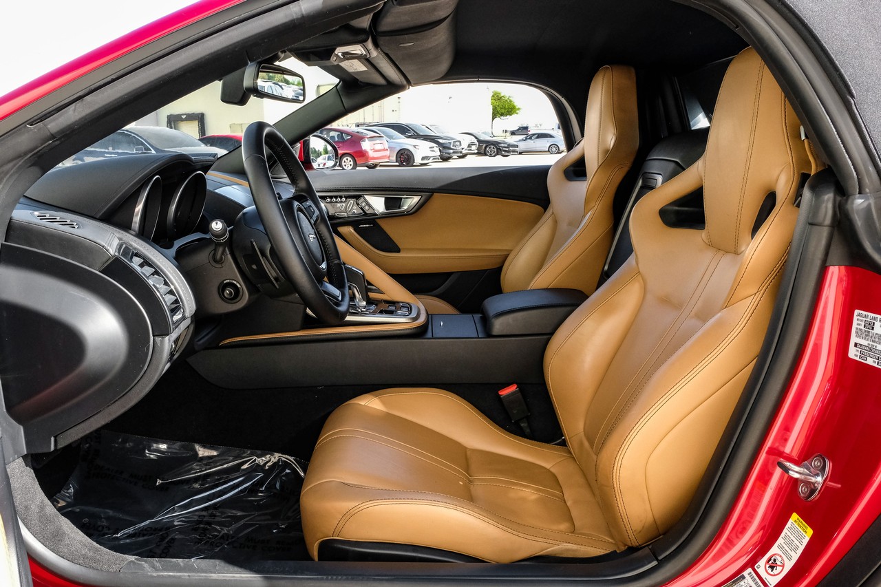 Jaguar F-Type Vehicle Main Gallery Image 04