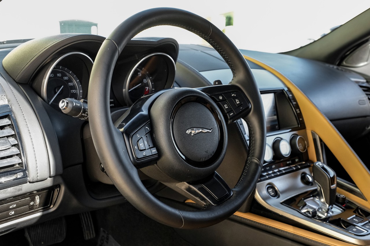 Jaguar F-Type Vehicle Main Gallery Image 14