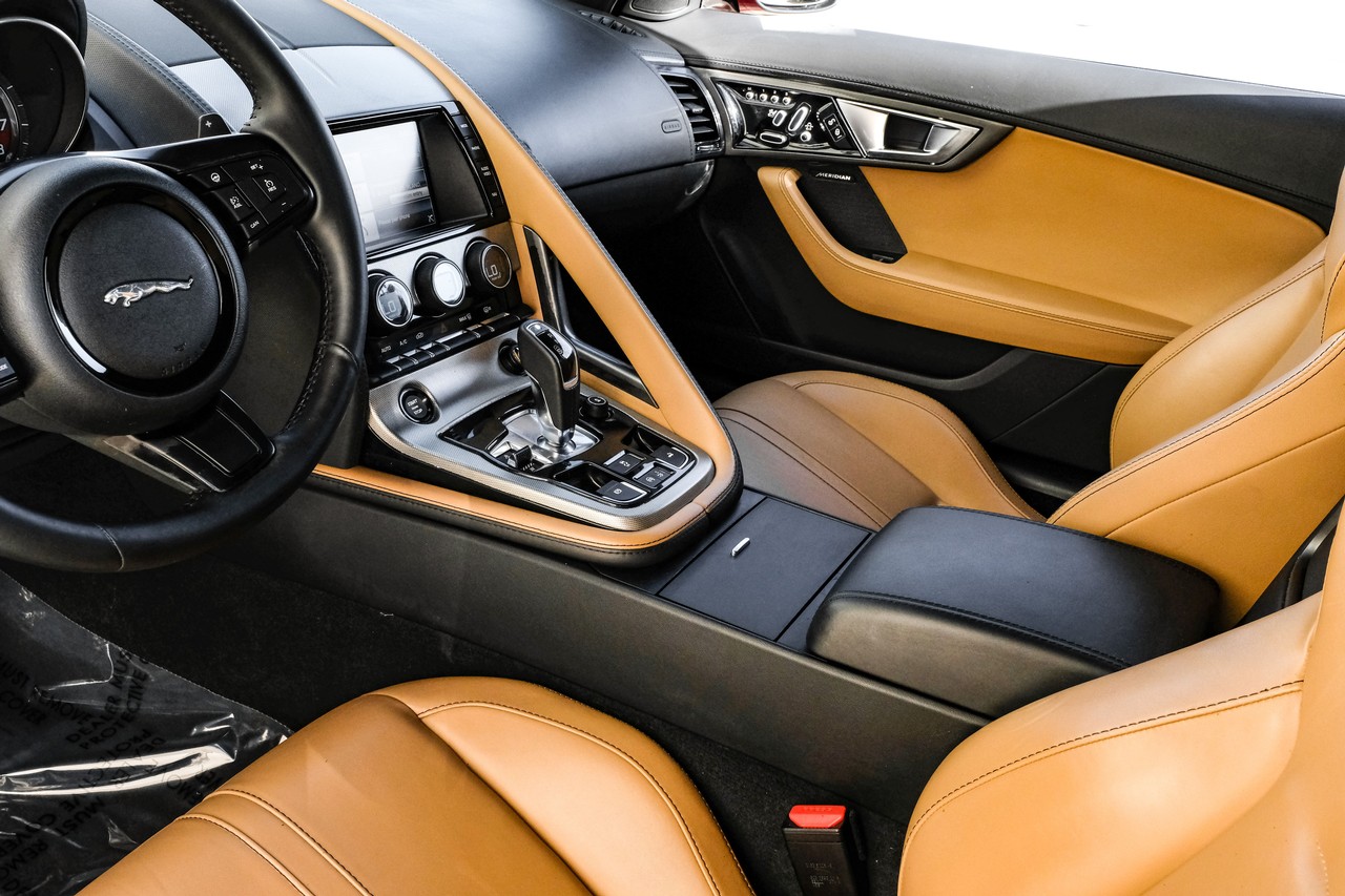 Jaguar F-Type Vehicle Main Gallery Image 23