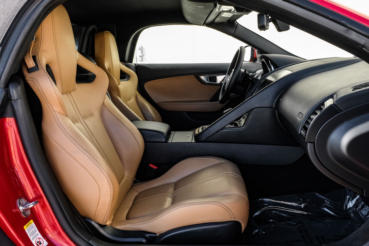 Jaguar F-Type Vehicle Main Gallery Image 33