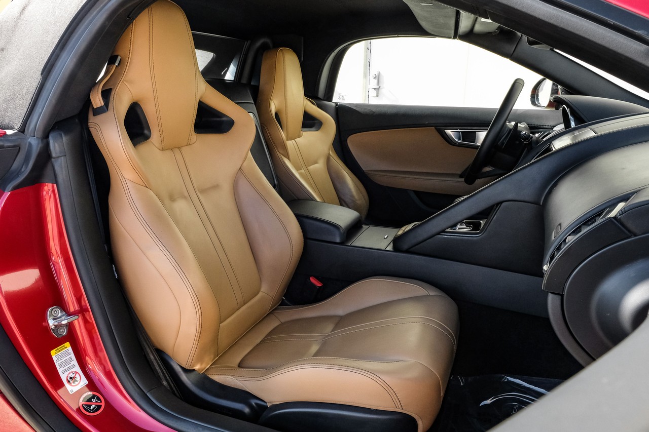 Jaguar F-Type Vehicle Main Gallery Image 34