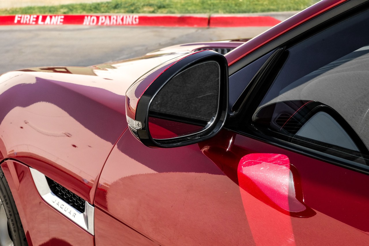 Jaguar F-Type Vehicle Main Gallery Image 37