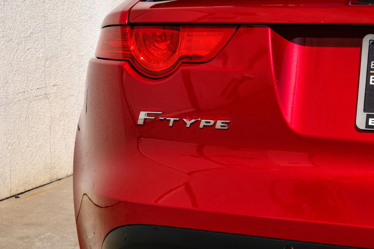 Jaguar F-Type Vehicle Main Gallery Image 43